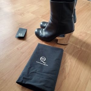 Alexander Mcqueen mirror block heels, Black Italian leather, size US 7